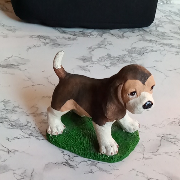 Tender Times Beagle Dog Figurine - Picture 7 of 7